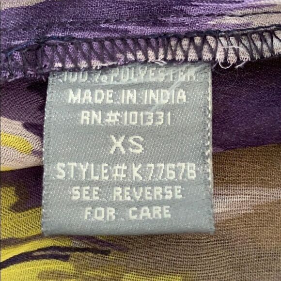 Charlotte Russe printed cold shoulder top- size XS - Picture 7 of 8